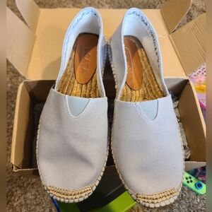 Viscata Barcelona Barceloneta Canvas Ash Flat NWT 9.5/10